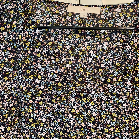 Loft Floral Long Sleeve V Neck Blouse - Picture 3 of 4